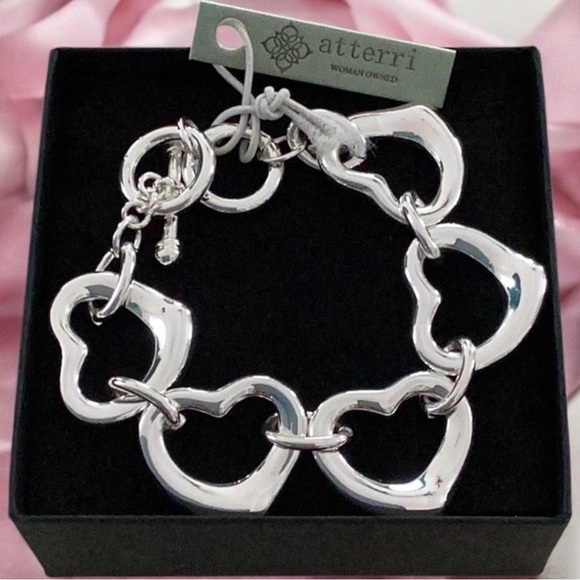 Atterri New Silver Heart Link Bracelet - Picture 1 of 5